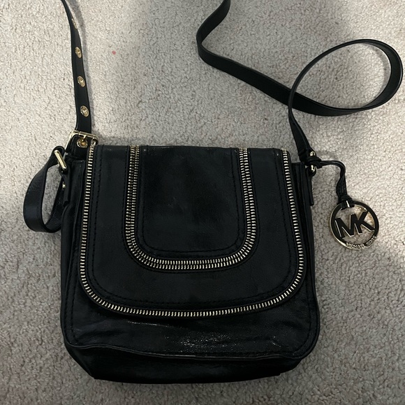 Michael Kors Bags Mk Cute Cross Body Zipper Bag Poshmark